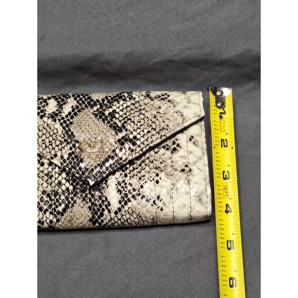 Victoria's Secret Snakeskin Print Envelope Tech Clutch/Wallet - Picture 5 of 6